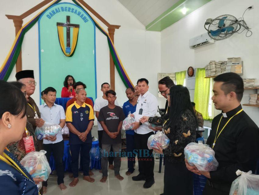 Sambut Natal, Panitia dan BKUK Tanjungbalai Berbagi Bingkisan Natal Bagi Wargabinaan Lapas TBA