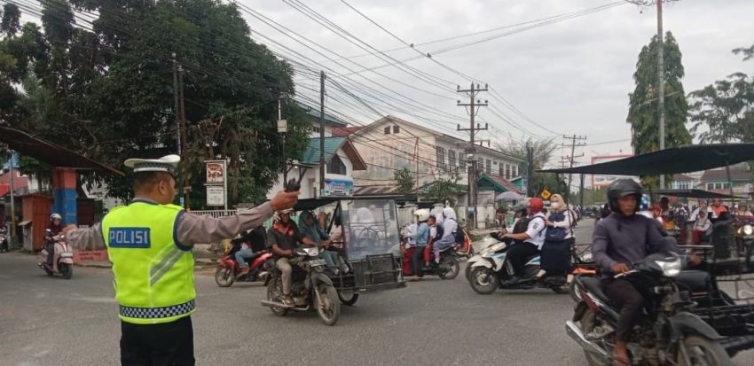 Polres Tanjungbalai Gelar Strong Point Antisipasi Kemacetan Pada Pagi Hari