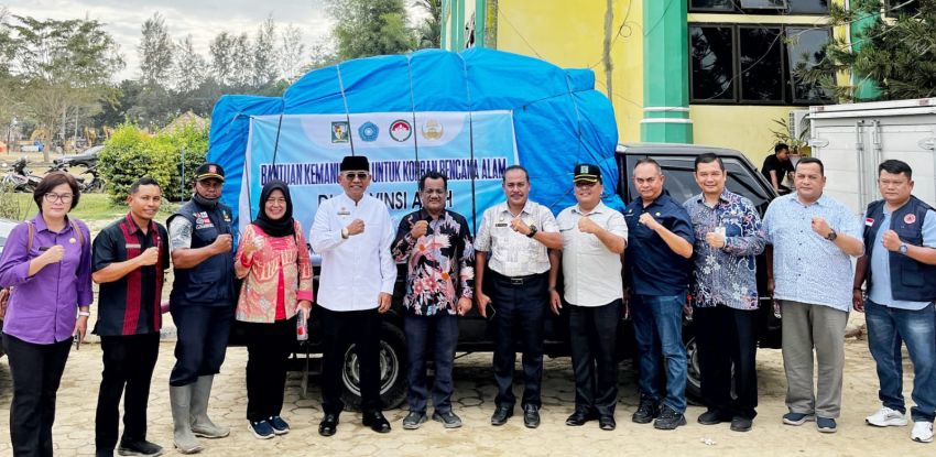 Pemkab Simalungun Salurkan Bantuan Kepada Korban Banjir di Kabupaten Aceh Tamiang