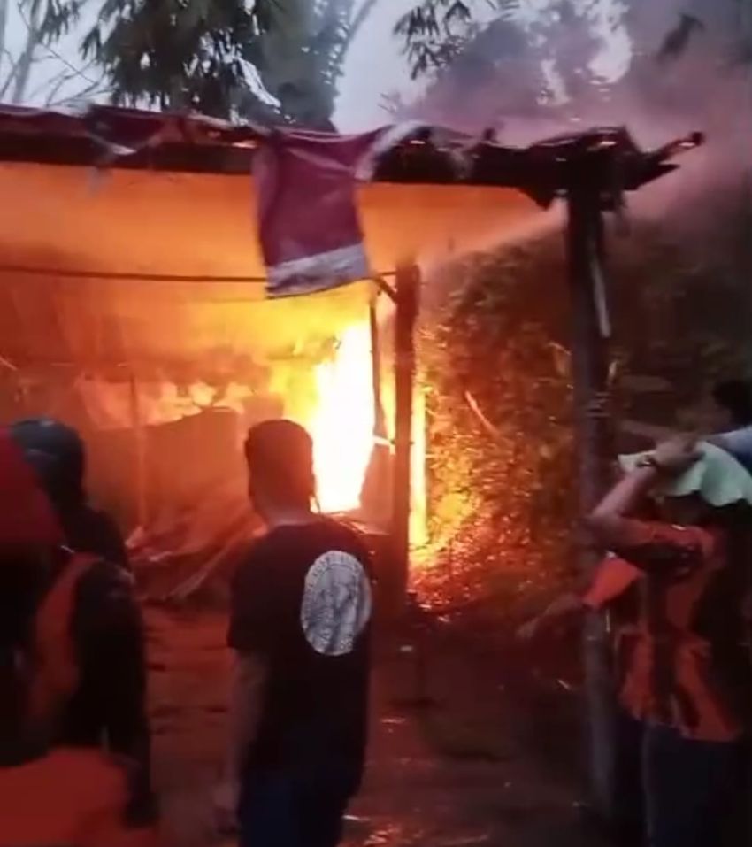 Gelar GSN, Polsek Medan Tuntungan Bakar Gubuk di Jalan Petunia VIII