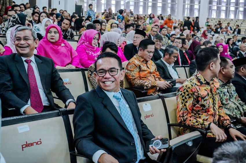 Wawalkot Medan Hadiri Pelantikan Rektor USU