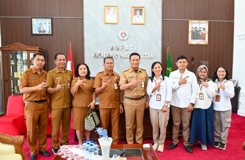 Bupati Humbang Hasundutan Terima Audiensi Kepala Loka POM Toba