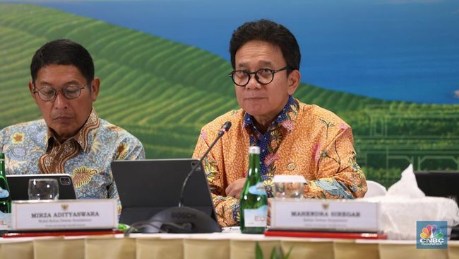 Mirza Adityaswara Mundur dari OJK, Tiga Pejabat Tinggi Ikut Lepas Jabatan