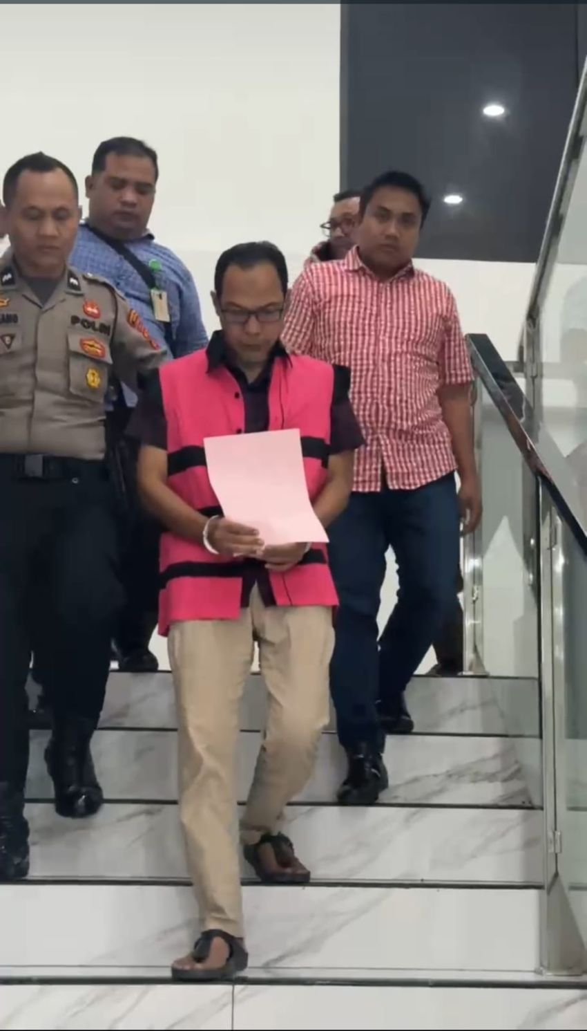 Penyidik Pidsus Kejari Medan Tangkap Mantan Pejabat BRI Jalan Iskandar Muda