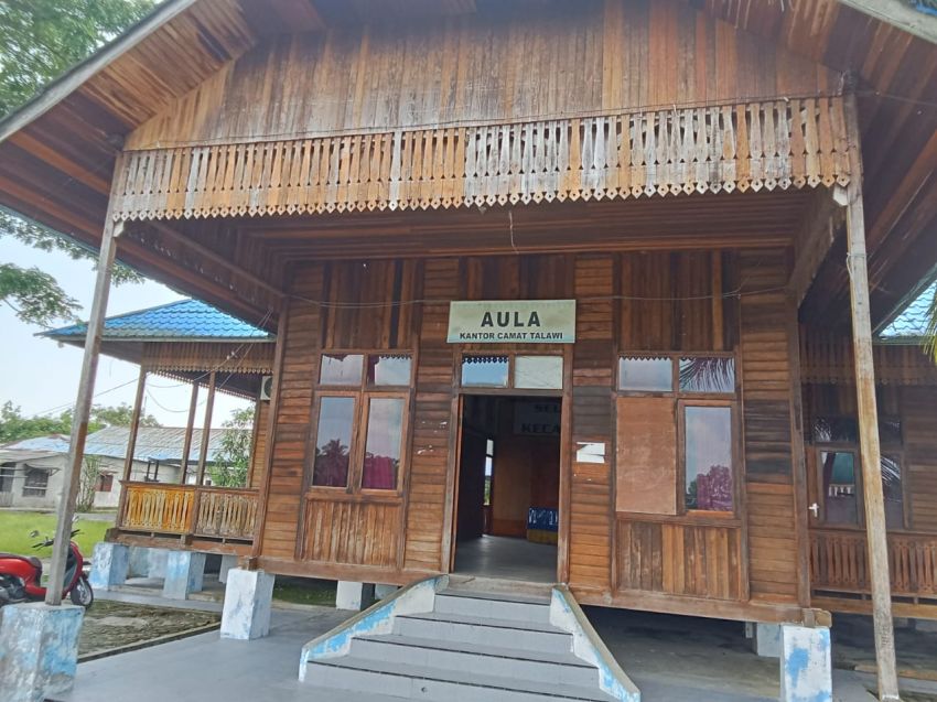 Pegawai Jarang Masuk kantor, Warga Kecewa Pelayanan di Kantor Camat Talawi