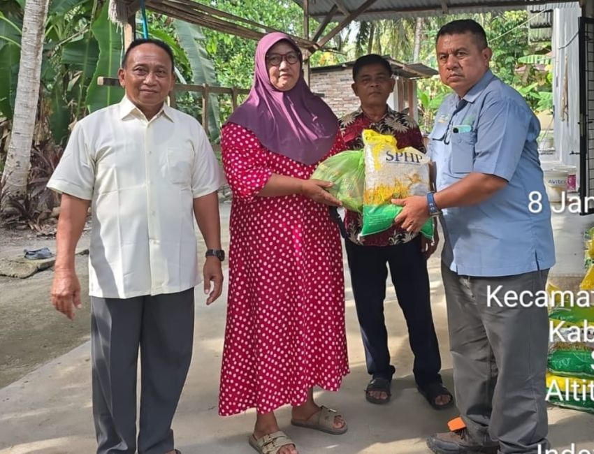 PT Socfindo Aek Loba Salurkan Bantuan 100 Paket Bahan Makanan di Aekkorsik