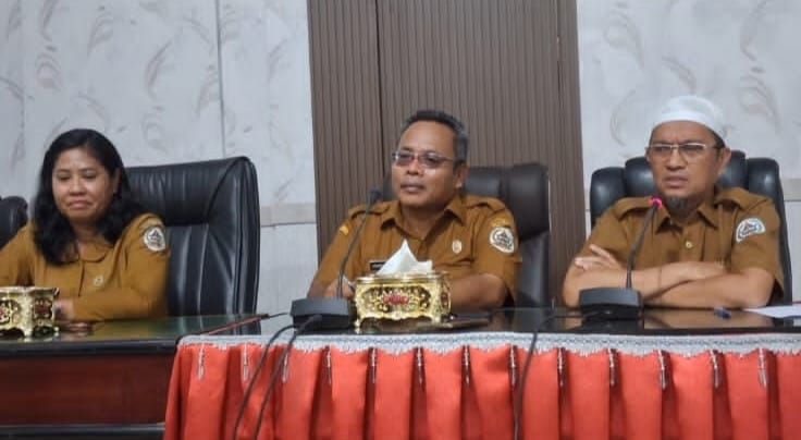 Kadinsos Tapteng Bantah Sajikan Makanan Basi ke Pengungsi
