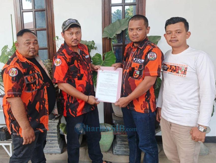 MPC PP Sergai Serahkan SK Caretaker PAC Bandarkhalifah