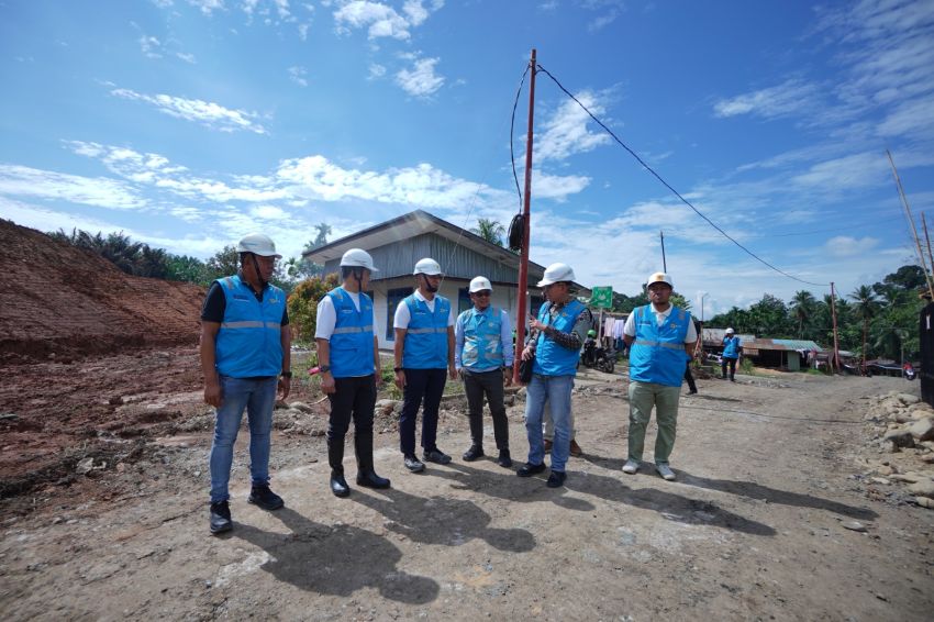 GM PLN UID Sumut Cek Langsung Kesiapan Kelistrikan Huntara Pascabencana di Batang Toru