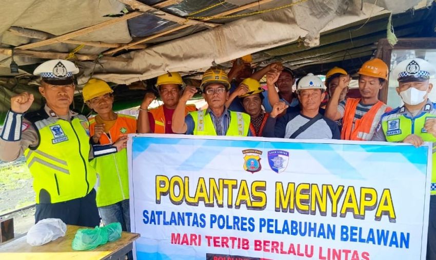 Satlantas Polres Belawan Sosialisasikan Kamseltibcarlantas kepada Buruh Bongkar Muat