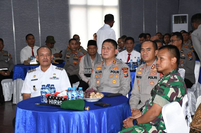 Wabup Hadiri Pisah Sambut Kapolres Tapteng