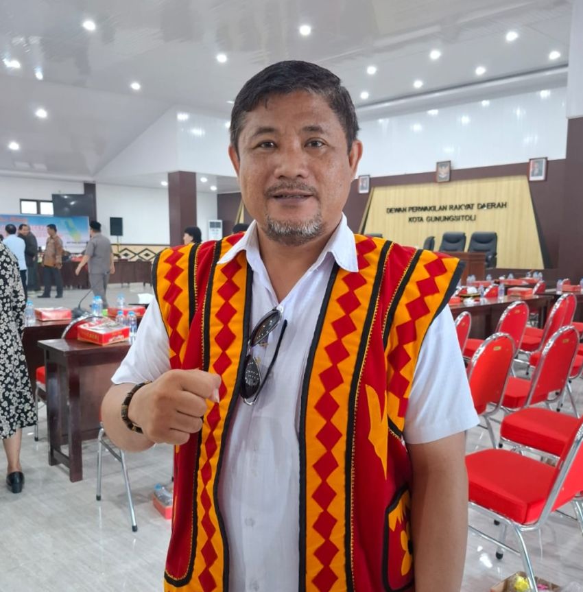 Mantan Anggota DPRD Nias Apresiasi Pelayanan Disdukcapil, Proses Administrasi Sangat Cepat