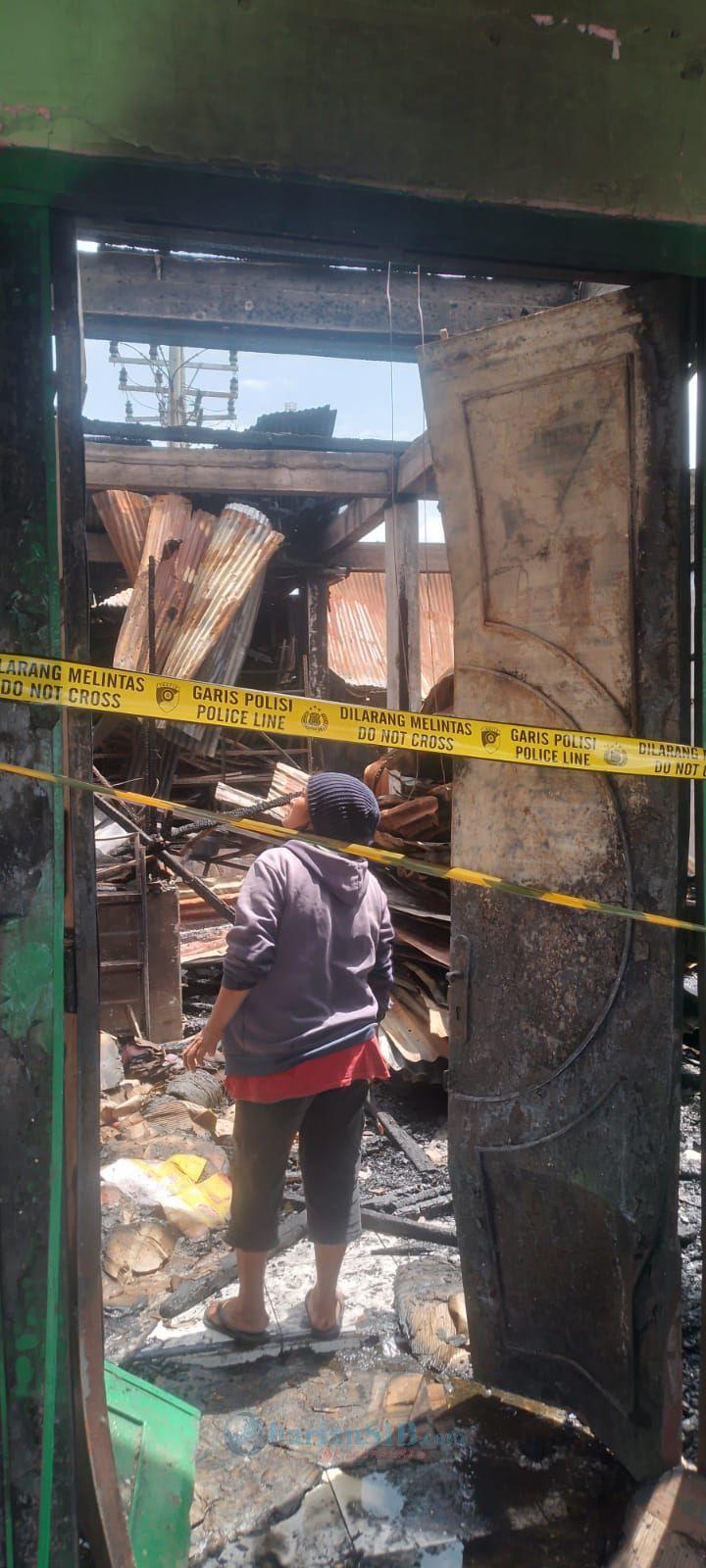 Toko Kelontong di Medan Marelan Terbakar