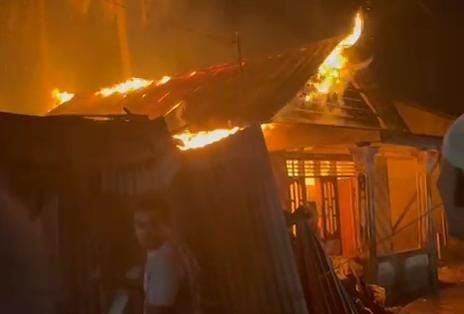 Ditinggal Salat Tarawih, Rumah di Sergai Hangus Dilahap Api