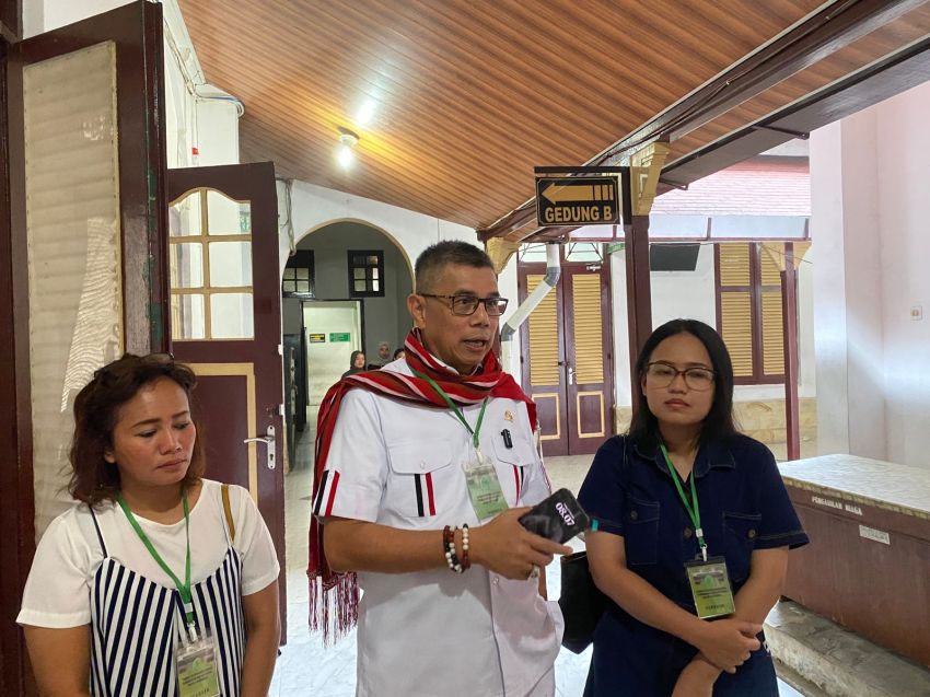 Hinca Panjaitan Pantau Sidang Dugaan Korupsi Direktur CV Promiseland di PN Medan