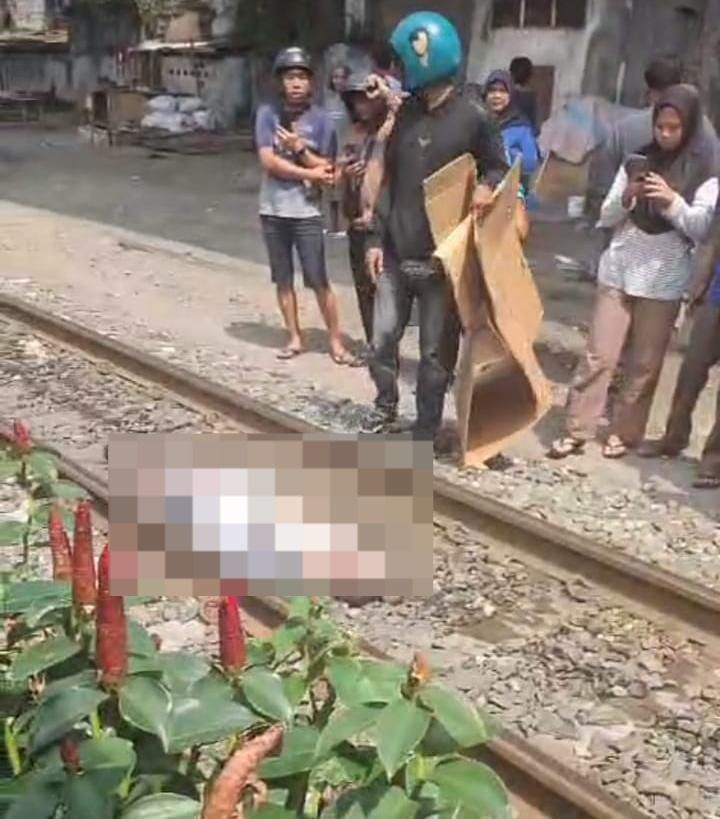 Pria Tewas Tertabrak KA di Perlintasan Sutomo-Pandu