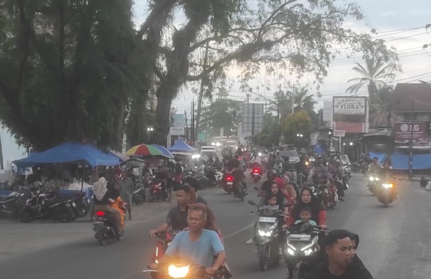Hari Pertama Ramadan 1447 H, Jalan Jenderal Sudirman Aekkanopan Ramai