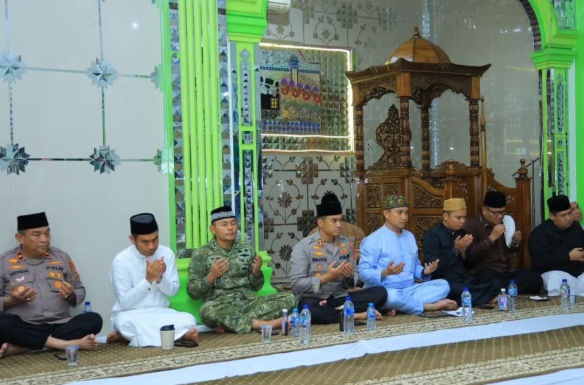 Ramadan 1447 H, Bupati Labura Bersama Dandim dan Kapolres Kunjungi Masjid Syuhada Desa Silumajang