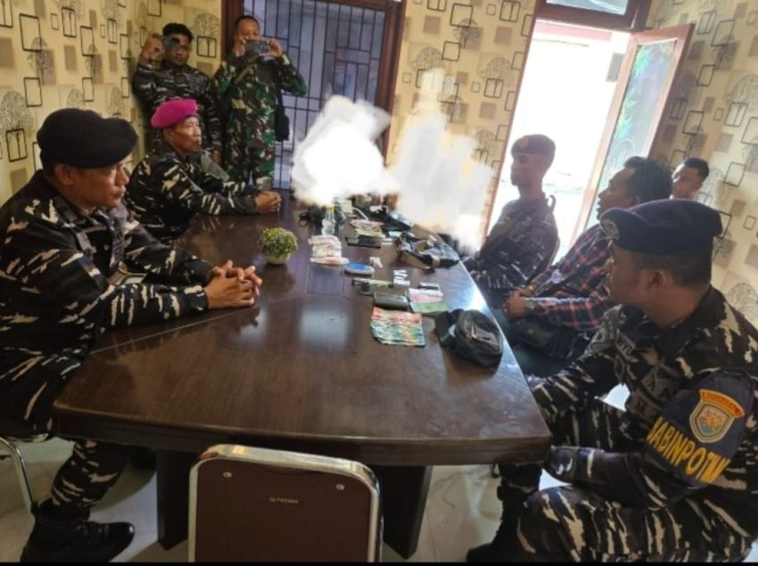 Personil Marinir TNI AL Ringkus Empat Pria Diduga Pengedar Narkotika