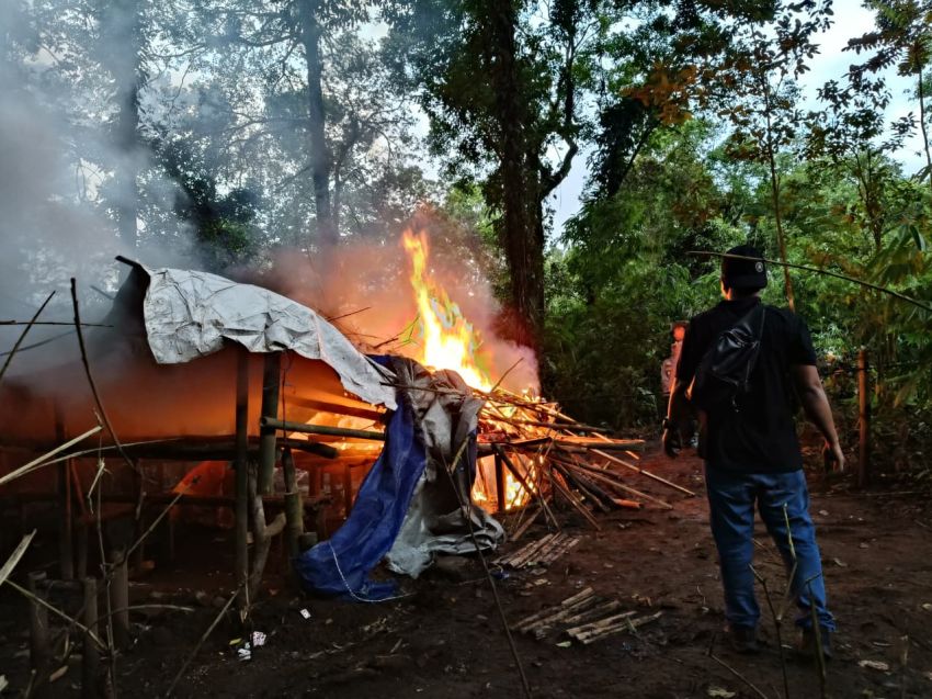 Polsek Pancurbatu Gerebek Sarang Narkoba dan Judi di Sibolangit, Tiga Pria Diamankan