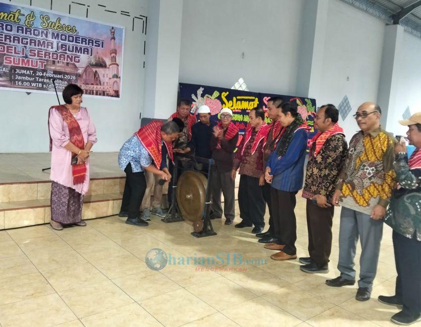 Gendang Guro-guro Aron Moderasi Agama di Delitua Berlangsung Meriah