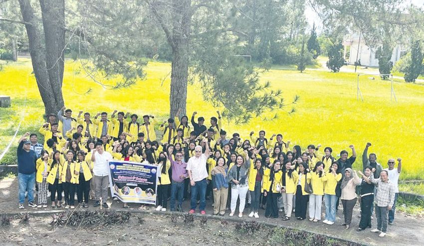 100 Orang Mahasiswa Universitas Sisingamangaraja XII Tapanuli Diterjunkan ke Daerah Bencana di Tapanuli