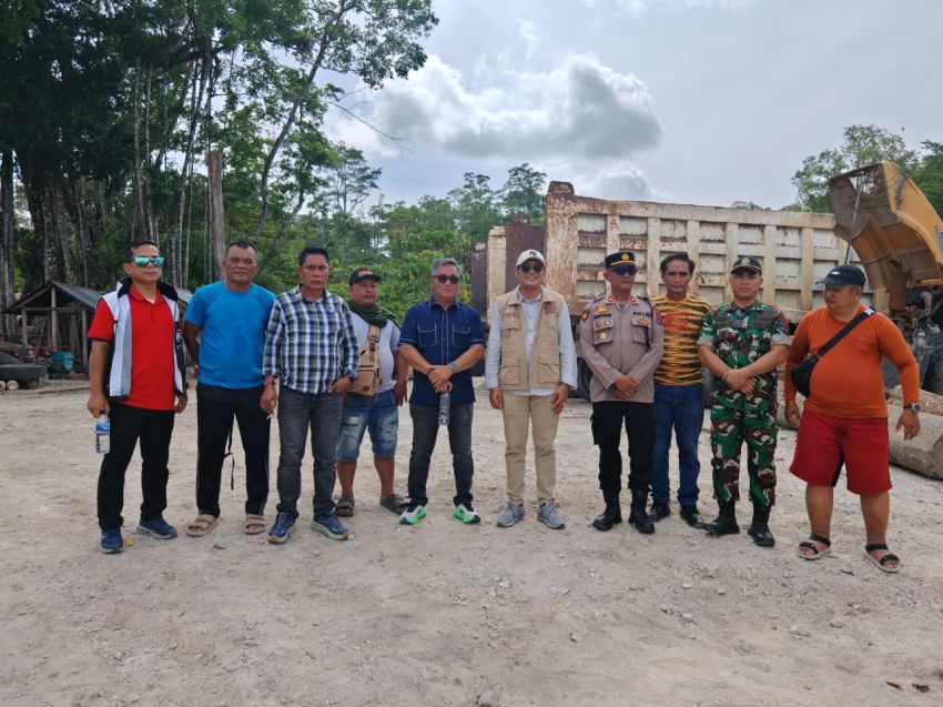 Penrad Siagian Desak Pemerintah Pusat Segera Eksekusi Putusan Pencabutan Izin PT Gruti di Nias Selatan