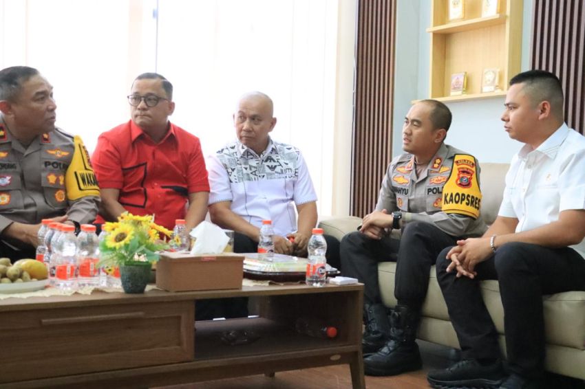 AKBP Wahyu Endrajaya Kunker ke Kantor Bupati dan DPRD Labura