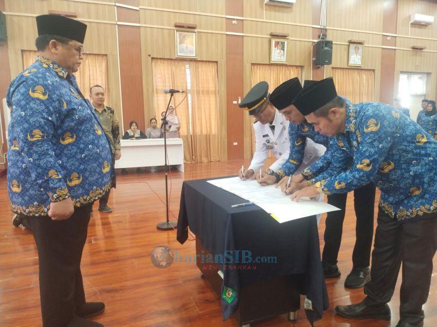 Sekda Lantik 37 Pejabat Administrator dan Pengawas di Lingkungan Pemkab Simalungun