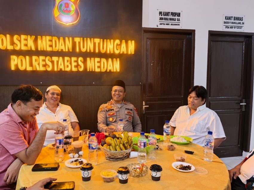 Pererat Silaturahmi, Polsek Medan Tuntungan dan Pengelola Pasar Induk Lau Cih Buka Puasa Bersama