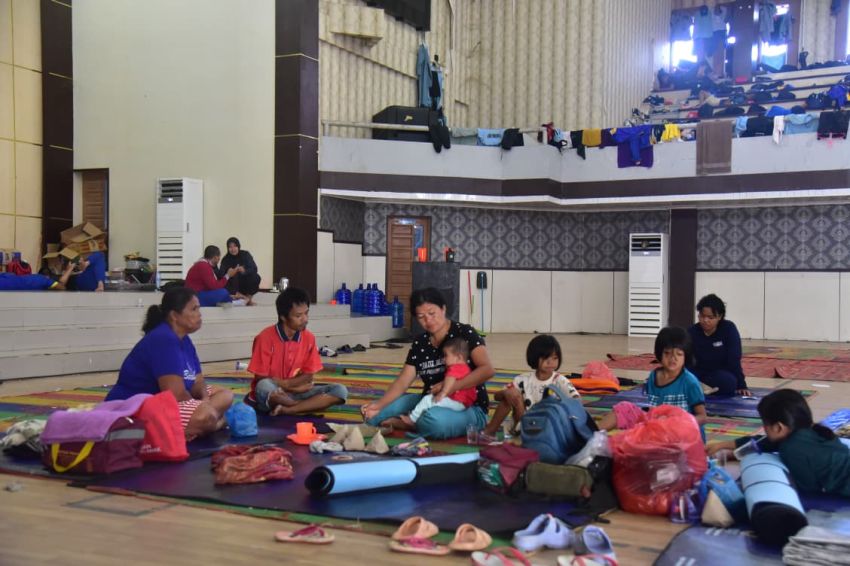 Pemkab Tapteng Kembali Buka Posko Pengungsi GOR Pandan