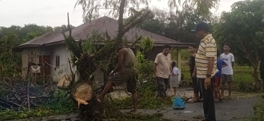 Angin Kencang Rusak Sejumlah Rumah di Tiga Dolok