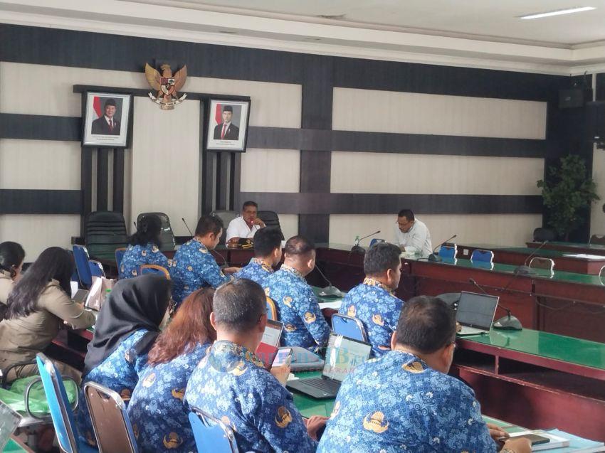 Rapat Bapemperda di DPRD Simalungun Diskors