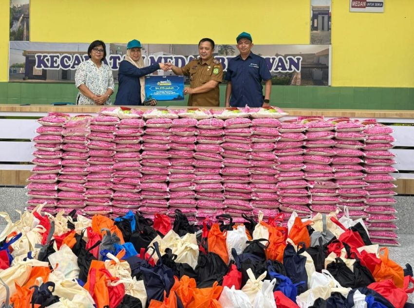 Pelindo Regional 1 Salurkan Ribuan Paket Sembako kepada Masyarakat