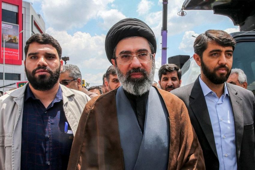 Mojtaba Khamenei Dibawa ke Rusia Jalani Operasi