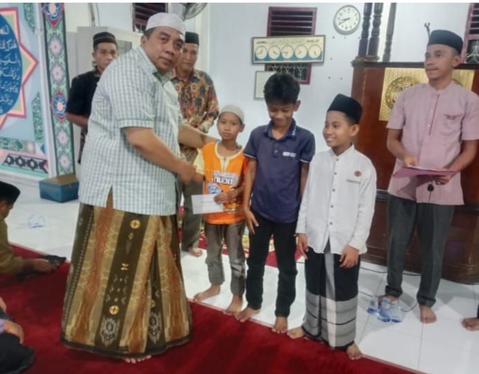 Safari Ramadan di Bukit Tusam, Zul Fahmi Ajak Perangkat Desa Makmurkan Masjid