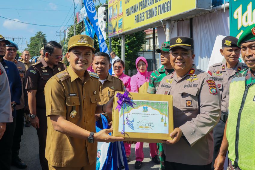 Wali Kota Tebingtinggi Tinjau Pos Pelayanan Mudik, Pastikan Arus Lebaran 1447 H Aman dan Lancar