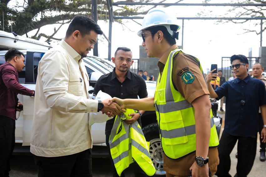 Bobby Nasution dan Rico Waas Tinjau Stadion Teladan, Dikebut Rampung Jelang Piala AFF U-19 2026