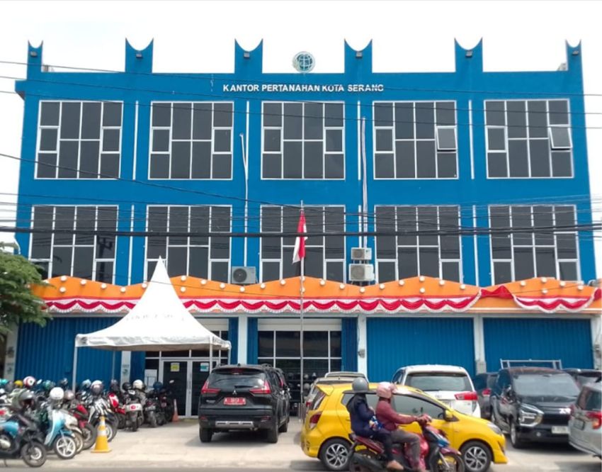 Kejari Serang Geledah Kantor Pertanahan 4,5 Jam, Sita Uang Rp200 Juta