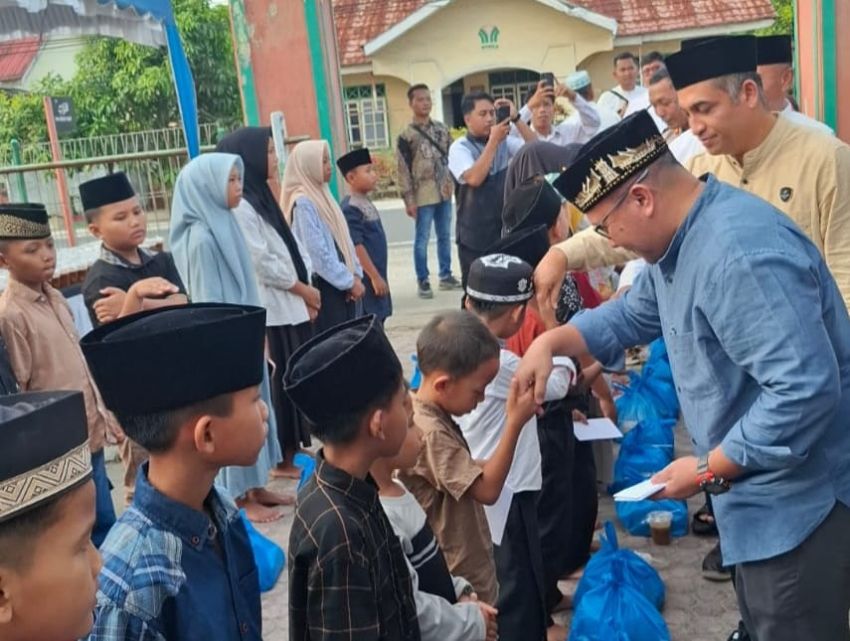 100 Anak Yatim Terima Santunan di PTPN IV Regional II Kebun dan PKS Pulu Raja