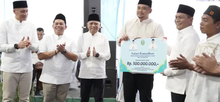 Safari Ramadan di Padang Lawas, Bobby Nasution Berikan Bantuan Renovasi Masjid dan Janjikan Perbaikan Jalan