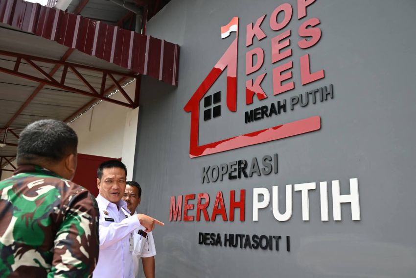 Bupati Humbahas Tinjau Pembangunan KDMP Hutasoit I, Progres Capai 90 Persen