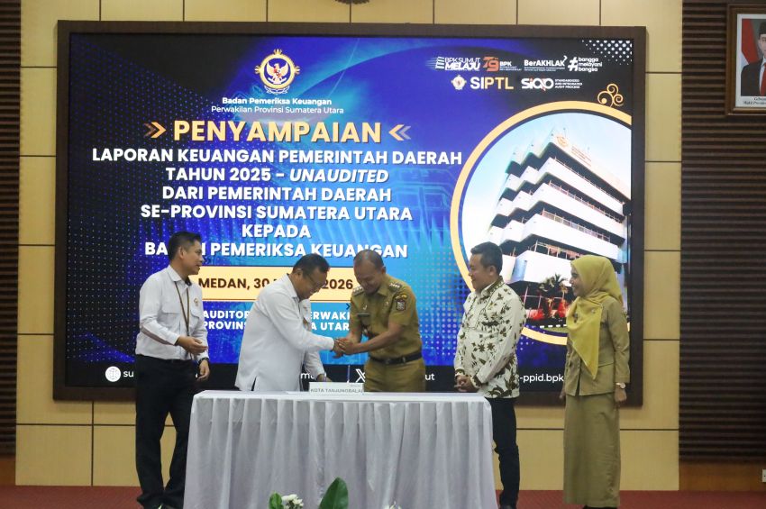 Wali Kota Tanjungbalai Serahkan LKPD Unaudited TA 2025 ke BPK