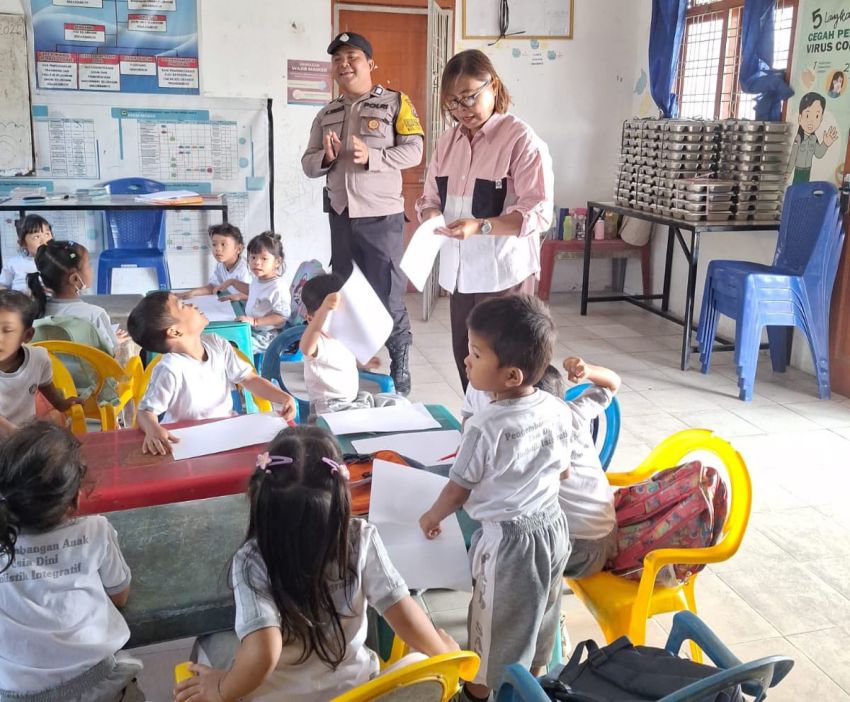 Polisi Sahabat Anak, Bhabinkamtibmas Sambangi PAUD SAB Simarimbun