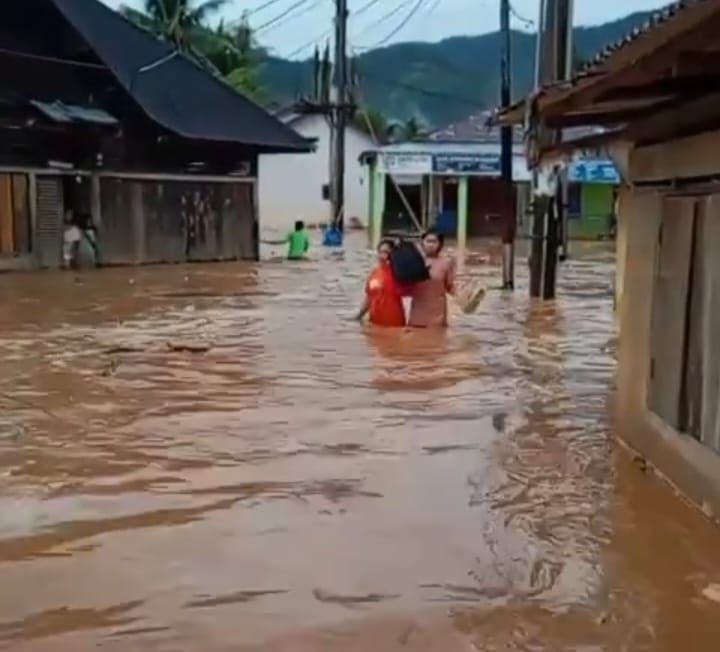 Tapteng Kembali Diterjang Banjir