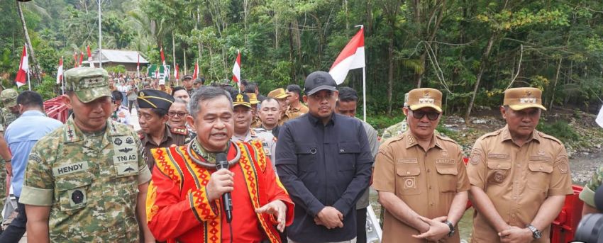 KASAD Maruli Simanjuntak Resmikan Jembatan Bailey di Boronadu Nisel