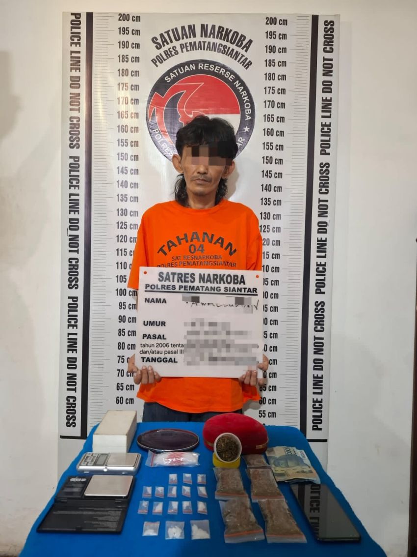 Asyik Duduk di Depan Rumah, Diciduk Polisi, Sabu dan Ganja Diamankan