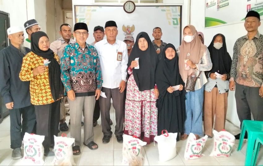 Baznas Labura Santuni 46 Warga Tuna Netra dan Anak Panti Asuhan
