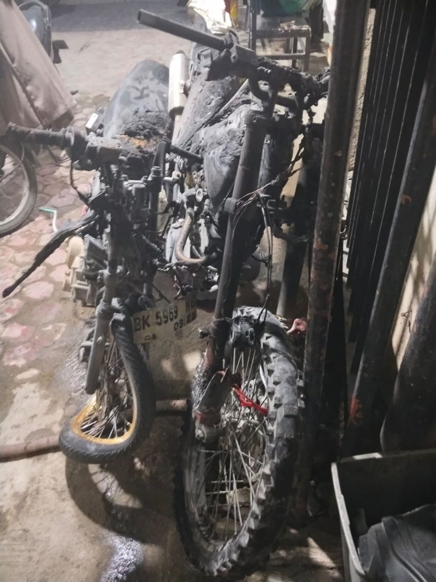 Tabrakan di Jalan Sutrisno, Dua Sepeda Motor Terbakar