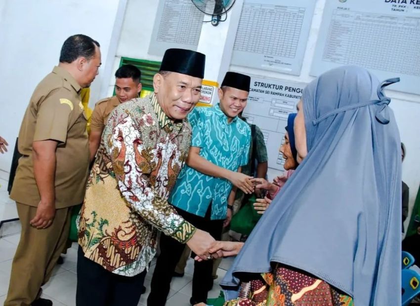 Anggota DPR RI Ashari Tambunan Salurkan Ratusan Bantuan Paket Sembako untuk Masyarakat Sergai